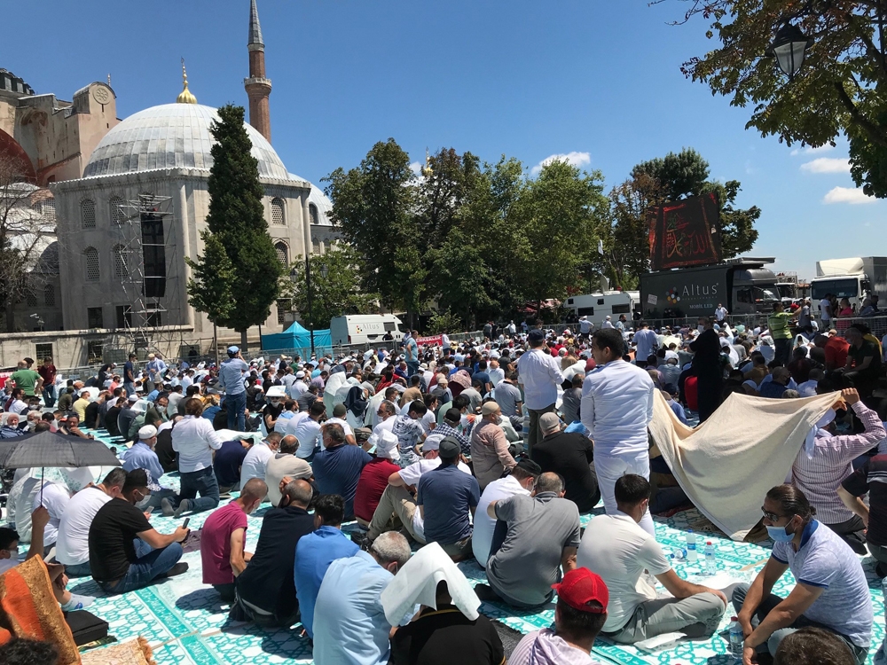 Ayasofya-i Kebir Cami-i Şerifi’nde ikinci cuma namazı