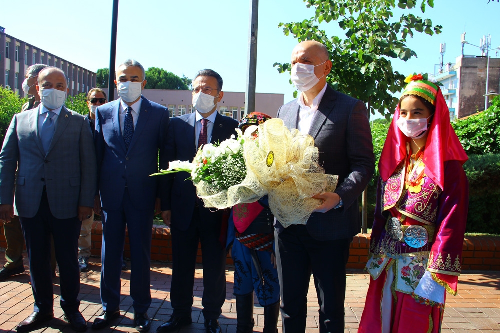 Aydın-Denizli otoyolunu 2 yıl içinde hizmete açmayı hedefliyoruz