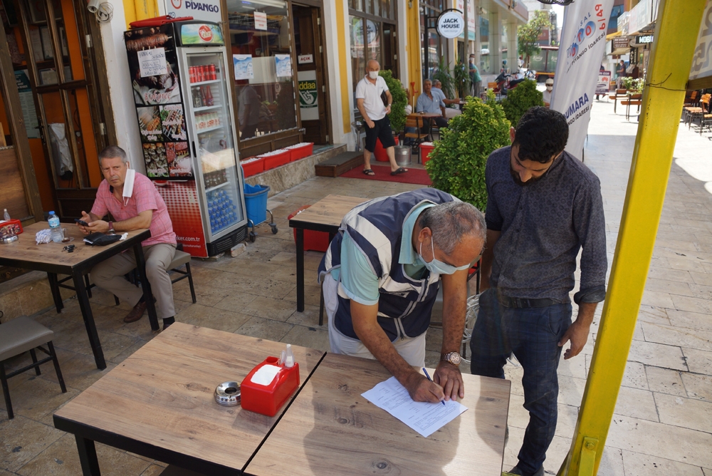 Aydın’da maske takmayan 64 kişiye 57 bin TL ceza kesildi