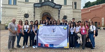 Aydınlıkevler Anadolu Lisesi'nden Budapeşte çıkarması