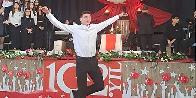 Aydınlıkevler Anadolu Lisesinin Cumhuriyet coşkusu