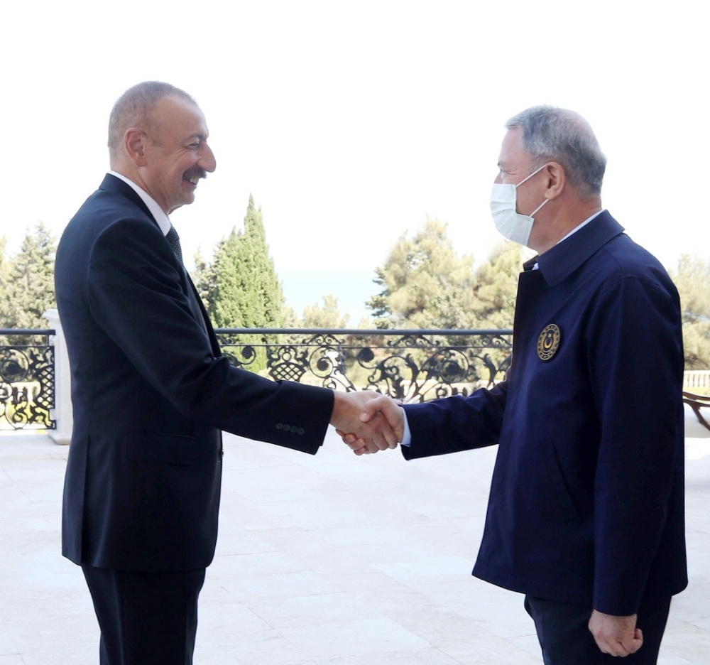 Azerbaycan Cumhurbaşkanı İlham Aliyev, Bakan Akar’ı kabul etti