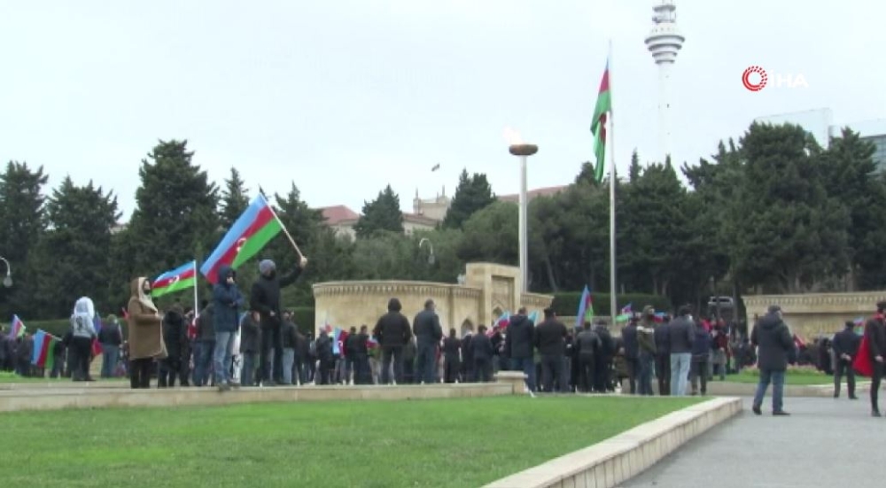Azerbaycan’da halk Laçın’ın işgalden kurtarılmasını kutluyor
