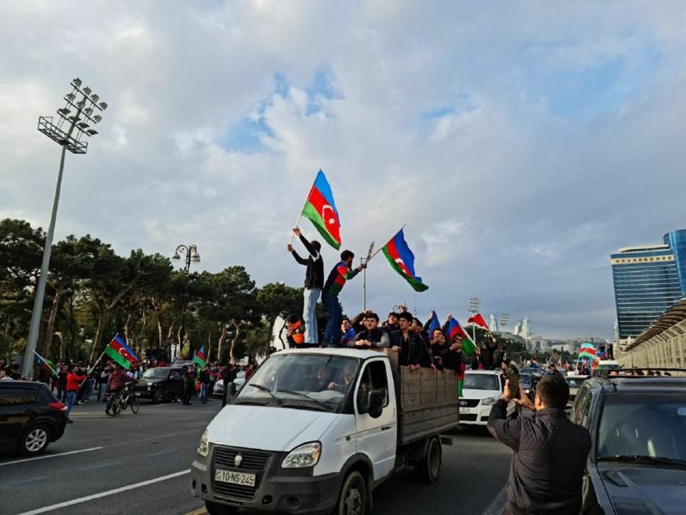 Azerbaycan’da zafer kutlamaları devam ediyor