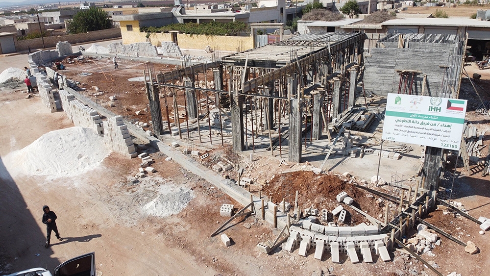 Azez’de 12 derslikli okulun inşasına başlandı