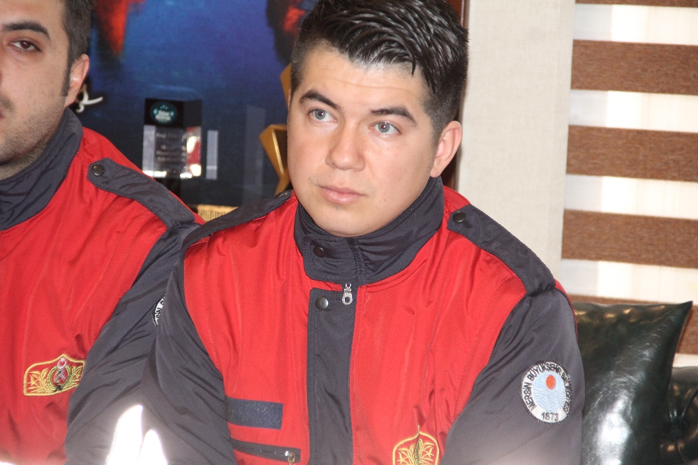 Azize Çelik’i kurtaran itfaiye eri: “O el, umudun eli oldu”