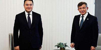 Babacan'dan Davutoğlu'na mesaj: Bu yol beraber yürünmez