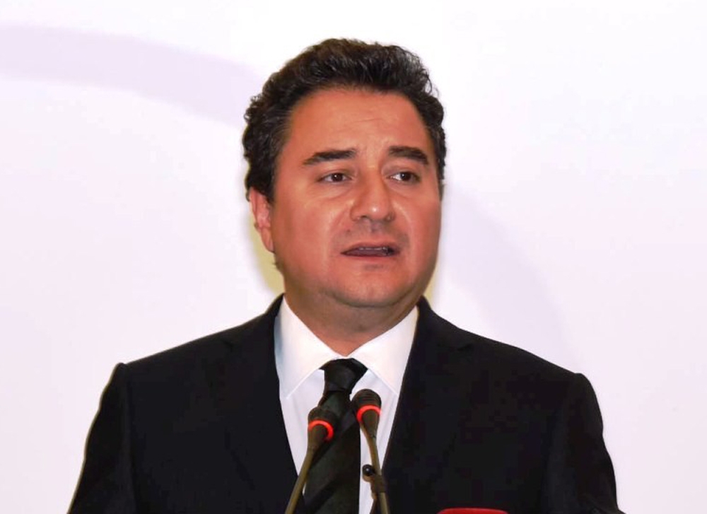 Babacan’ın partisinde Beşir Atalay etkisi