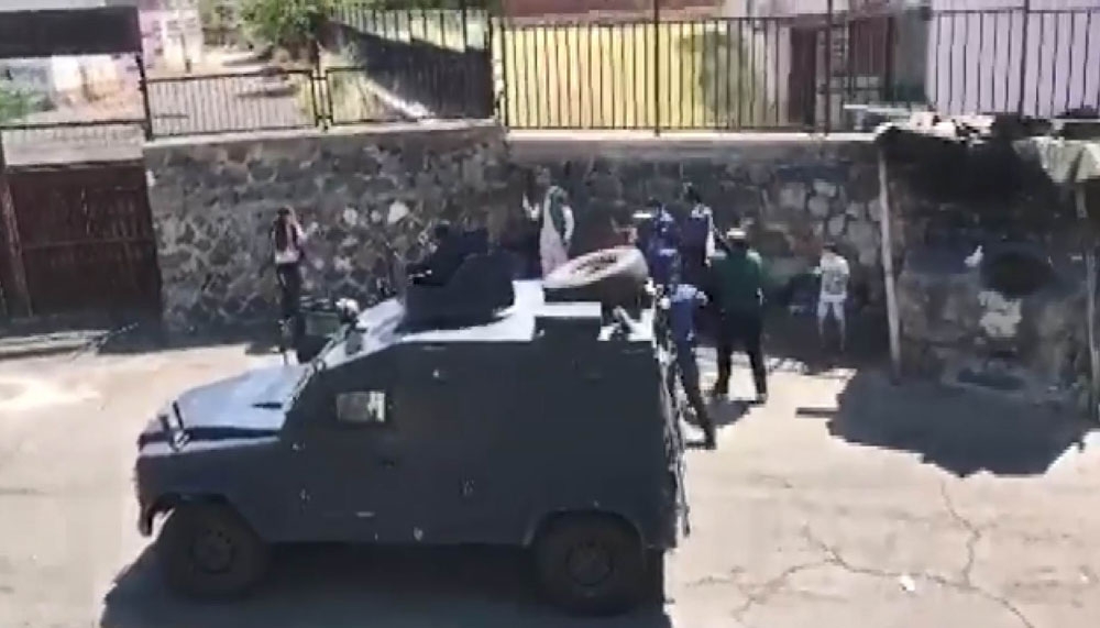 Babaları tarafından rehin alınan 3 çocuk polisin çalışması ile kurtarıldı