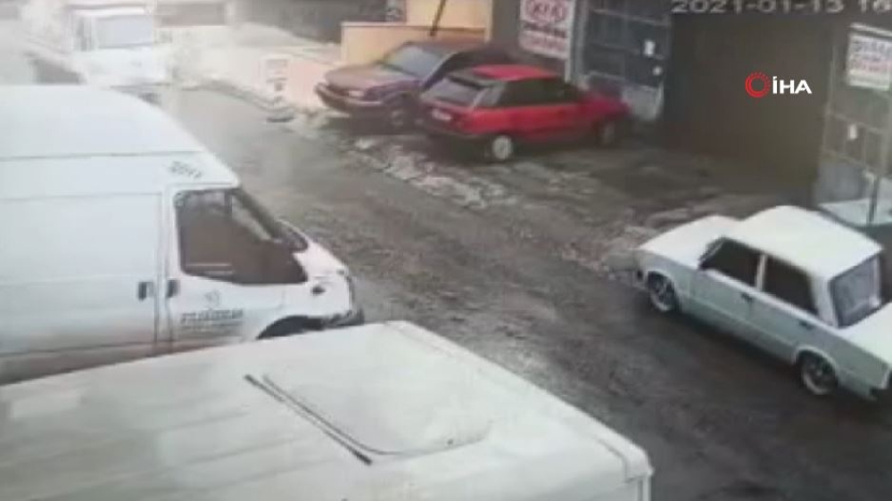 Bacanağını ve kayınpederini öldüren zanlının cinayet anı kamerada