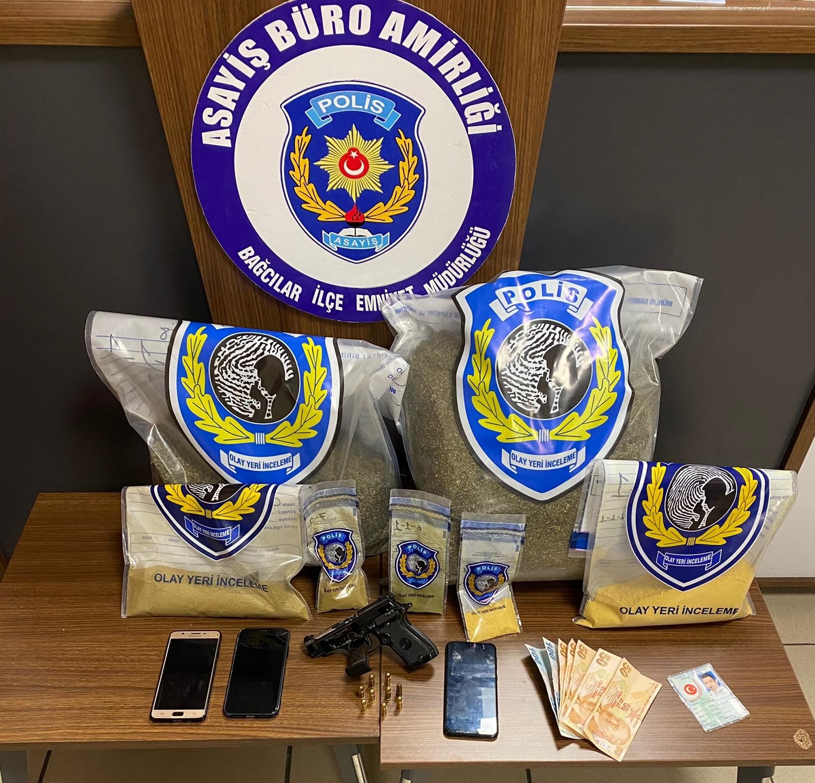 Bağcılar polisi uyuşturucuya göz açtırmıyor