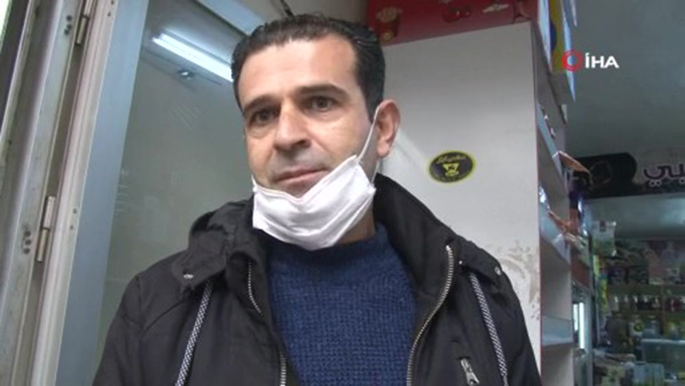 Bağcılar’da bebek arabasındaki bebeğin yola düşmesini market sahibi anlattı