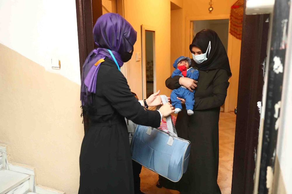 Bağcılar’da “Hoş geldin Bebek” projesinde 50 bininci bebeğe ulaşıldı