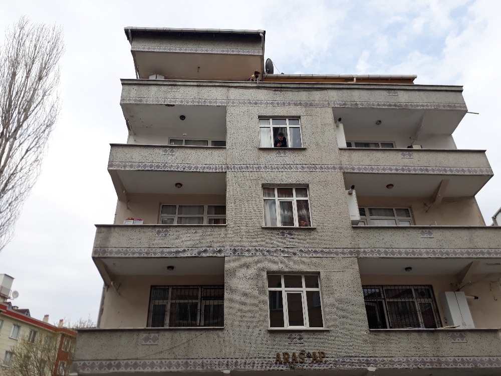 Bağcılar’daki 4 binaya karantina