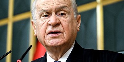 Bahçeli, yeni takımını açıkladı! İstifa sloganlarına sert tepki
