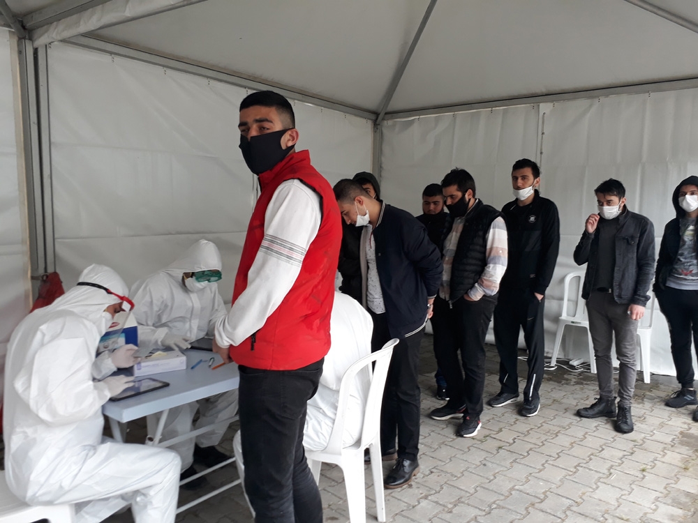 Bahçelievler’de askere gidecek olan erlere Covid-19 testi yapıldı