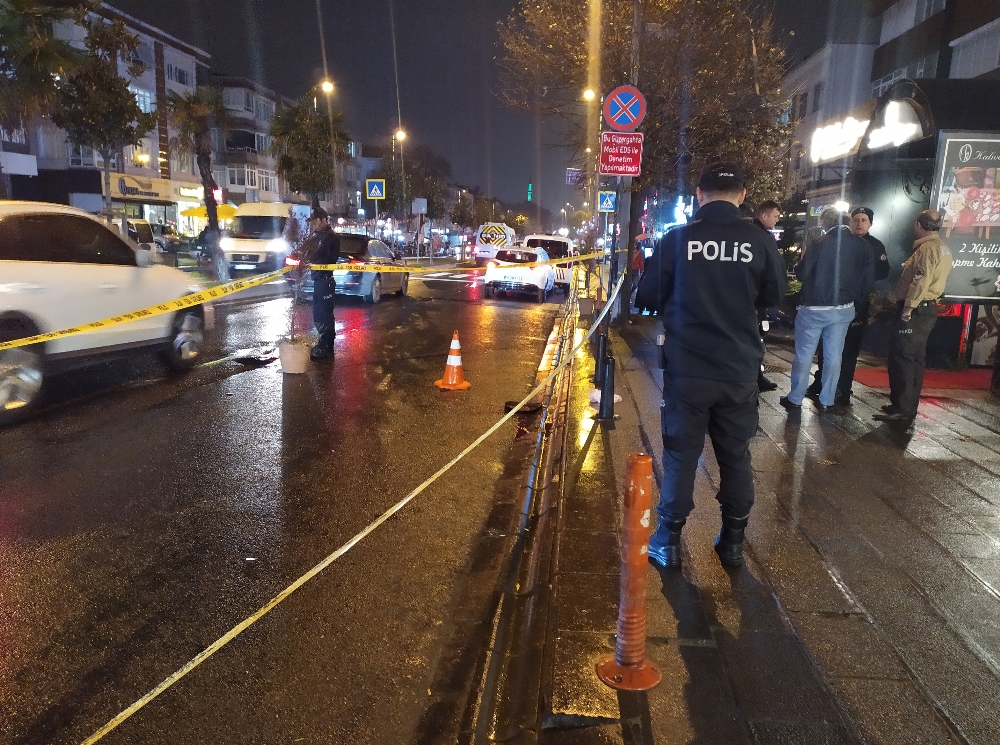 Bahçelievlerde Bir Kafenin Sahibine Silahlı Saldırı