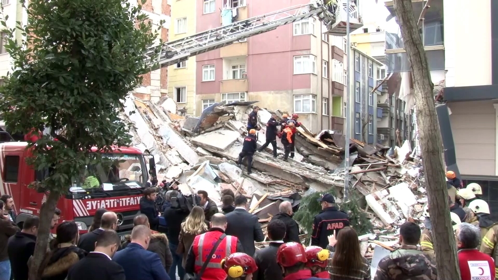 Bahçelievler’de çöken bina ile ilgili soruşturma başlatıldı