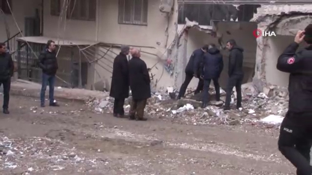 Bahçelievler’de tedbir amacıyla boşaltılan 4 binaya giriş izni verildi