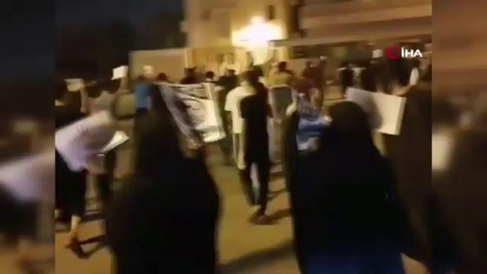 Bahreyn halkından normalleşmeyi reddeden protesto