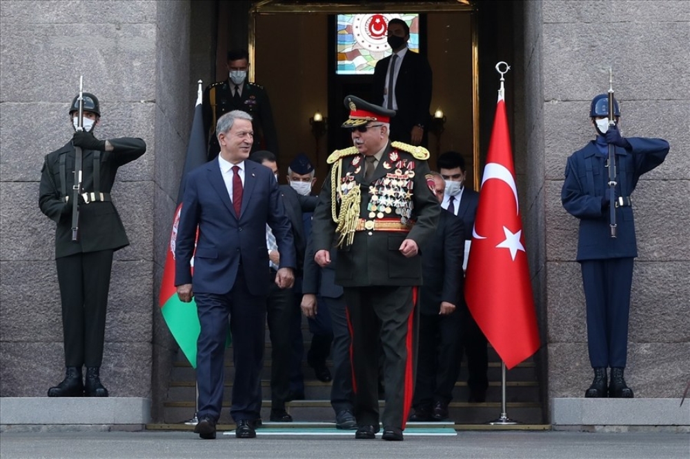 Bakan Akar, Afganistan eski Cumhurbaşkanı Birinci Yardımcısı Dostum ile görüştü