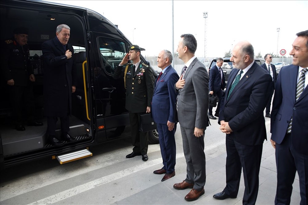 Bakan Akar, ASELSAN’ı ziyaret etti