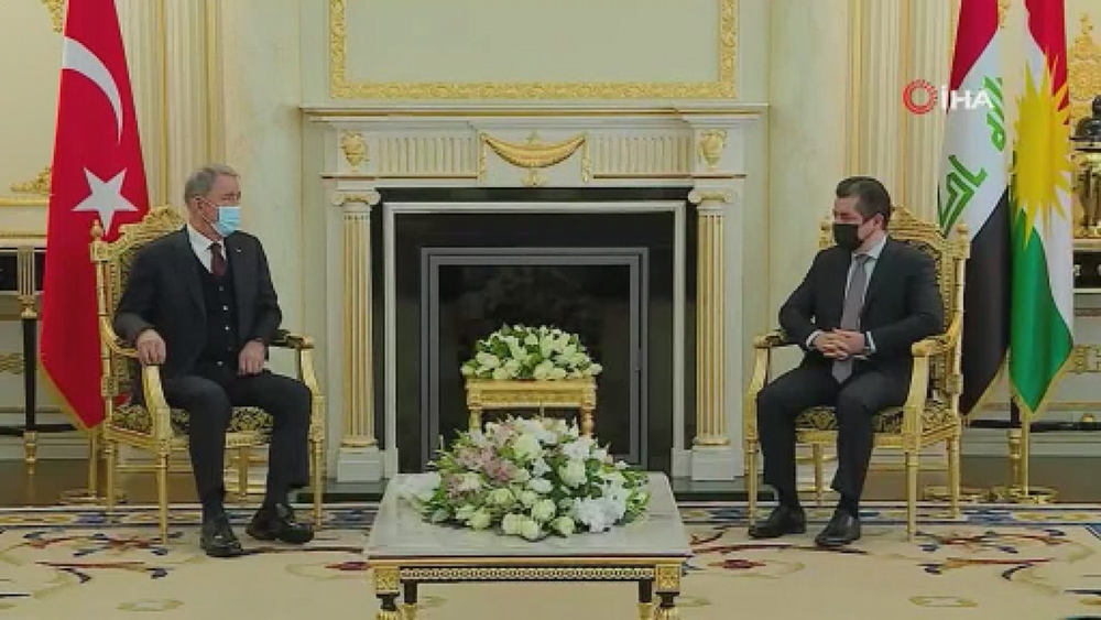 Bakan Akar, IKBY Başbakanı Barzani ile görüştü