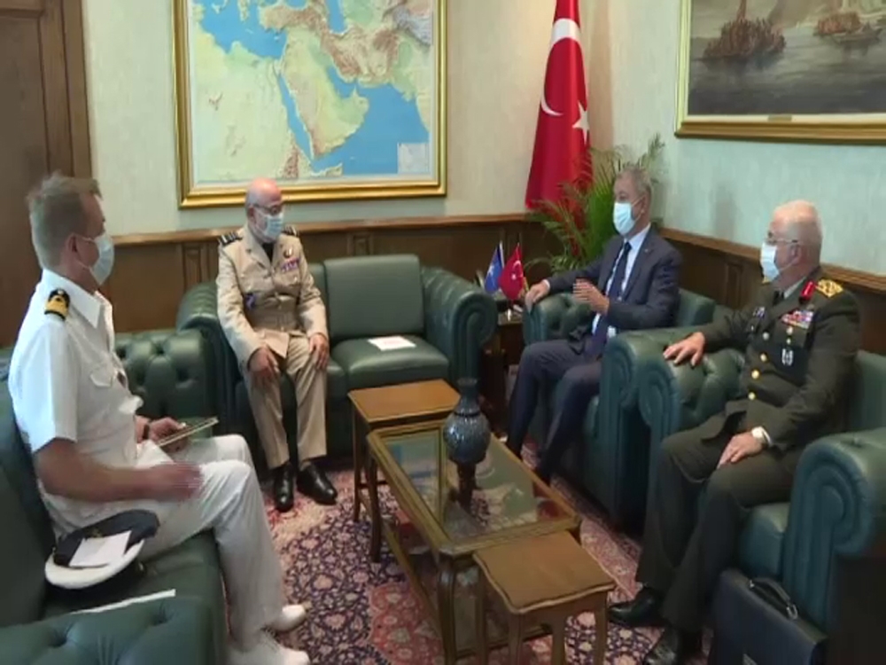 Bakan Akar, NATO Askeri Komite Başkanı Orgeneral Peach ile görüştü