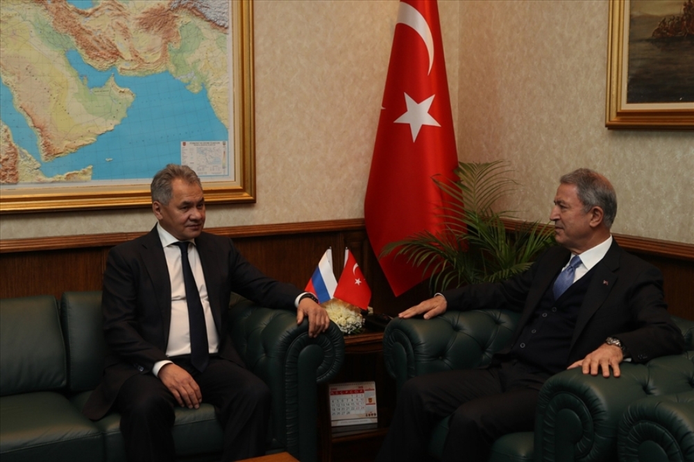 Bakan Akar, Rus Mevkidaşı İle Telefonda Görüştü