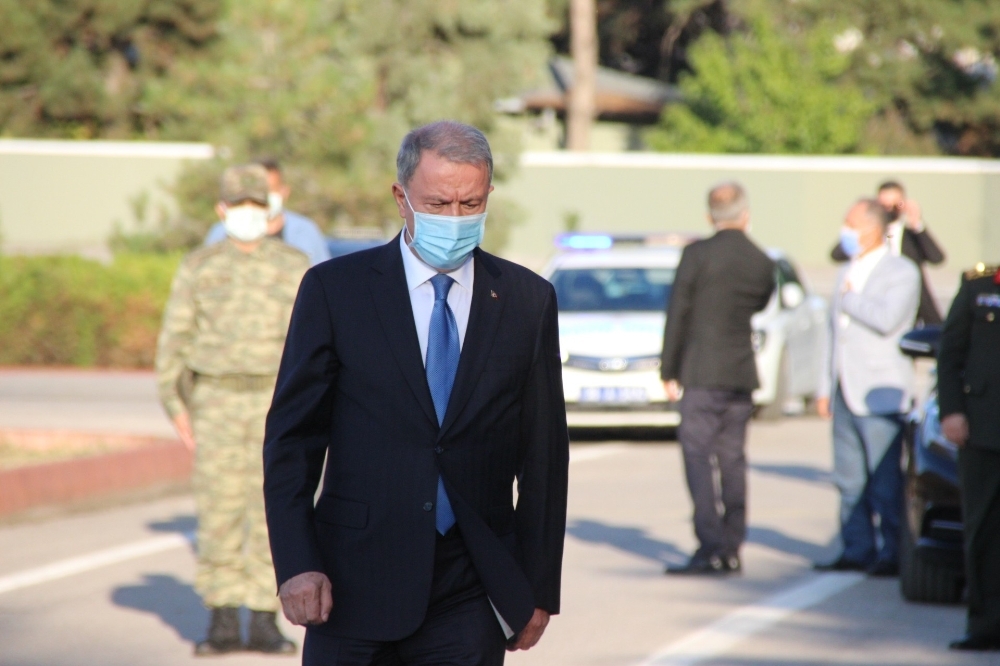 Bakan Akar’dan  Ermenistan’a sert mesaj