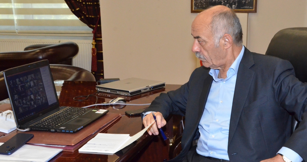 Bakan Albayrak, iş dünyası ile video konferansta buluştu