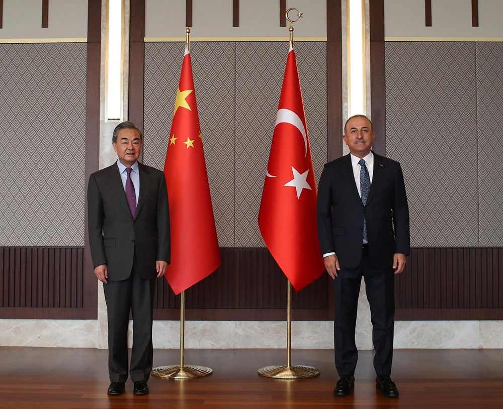 Bakan Çavuşoğlu, Çin Dışişleri Bakanı Wang Yi ile görüştü