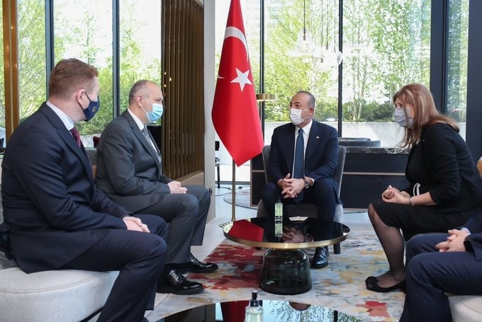 Bakan Çavuşoğlu, İslam Toplumu Başkanı Müftü Grabus’u kabul etti