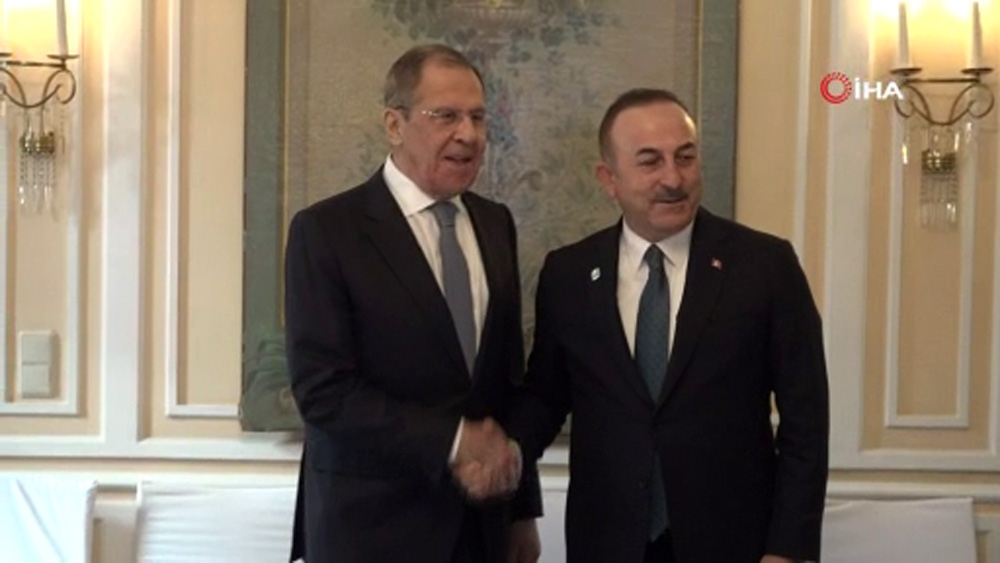 Bakan Çavuşoğlu, Lavrov’la görüştü