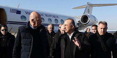 Bakan Çavuşoğlu ve Dendias'tan ortak mesaj..