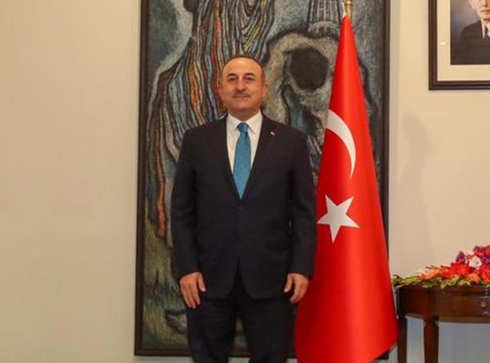 Bakan Çavuşoğlu’ndan Alman Bakana Özil göndermesi