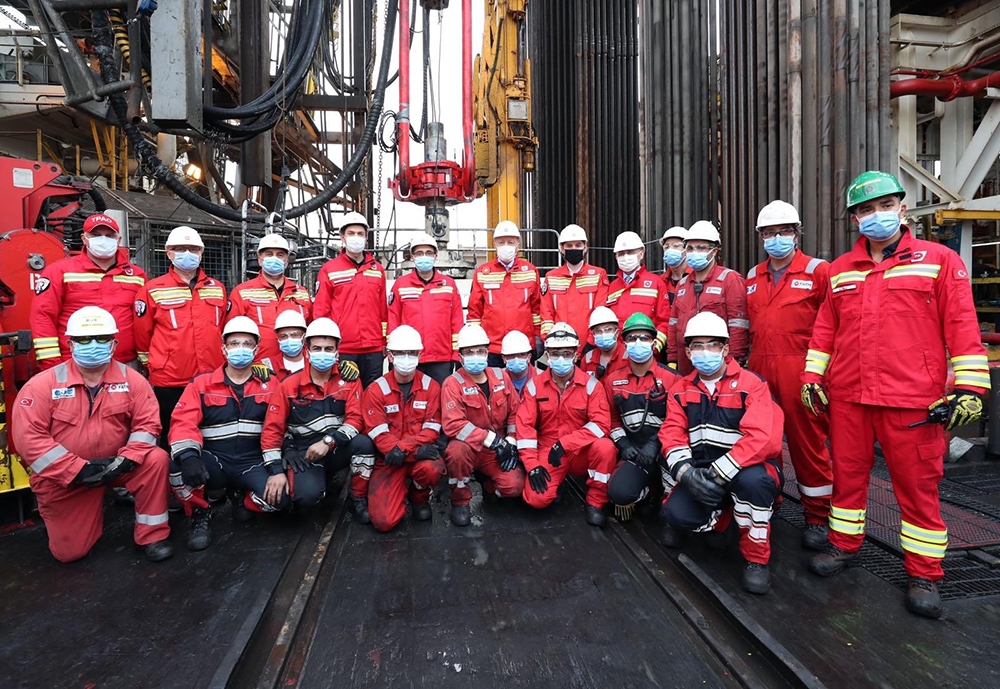 Bakan Dönmez’den Fatih Sondaj Gemisi’nde çalışanlara teşekkür mesajı