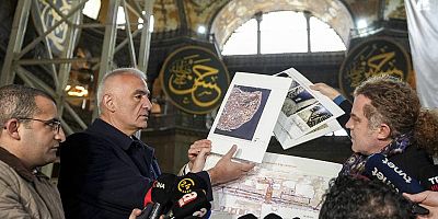 Bakan Ersoy: Ayasofya'da süreç devam ediyor..