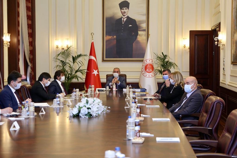 Bakan Gül, TBB Başkanı Feyzioğlu ile görüştü
