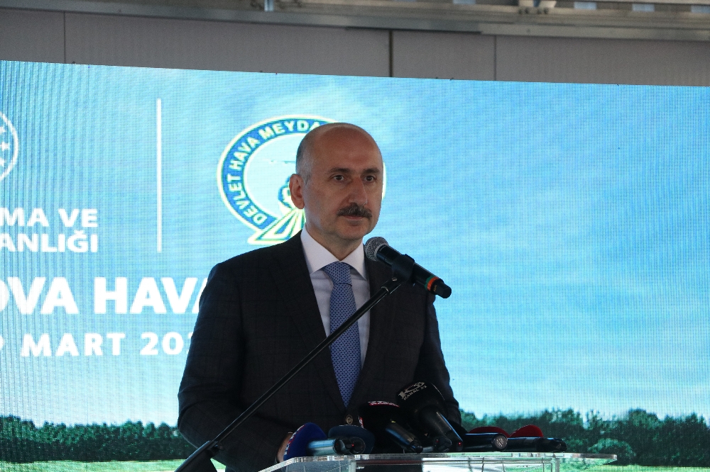 Bakan Karaismailoğlu: “2022’de buraya uçakla ineceğiz”