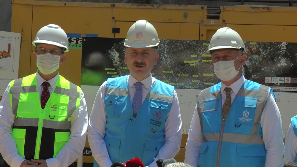 Bakan Karaismailoğlu Gebze metrosunun açılışı için tarih verdi