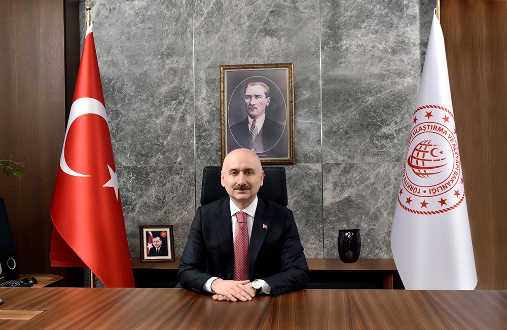Bakan Karaismailoğlu: “Haberleşmedeki operatör gelirleri yüzde 15,6’lık artışla 77,1 milyar TL’yi geçti”
