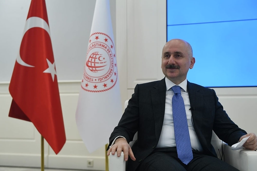 Bakan Karaismailoğlu, yüksek hızlı tren çalışmalarını yerinde inceledi