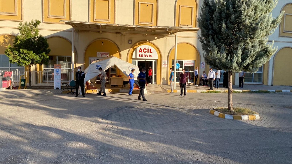 Bakan Karaismailoğlu’nun konvoyunda kaza: 2 yaralı