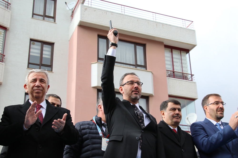 Bakan Kasapoğlu, 84. Büyük Atatürk Koşusunun Startını Verdi