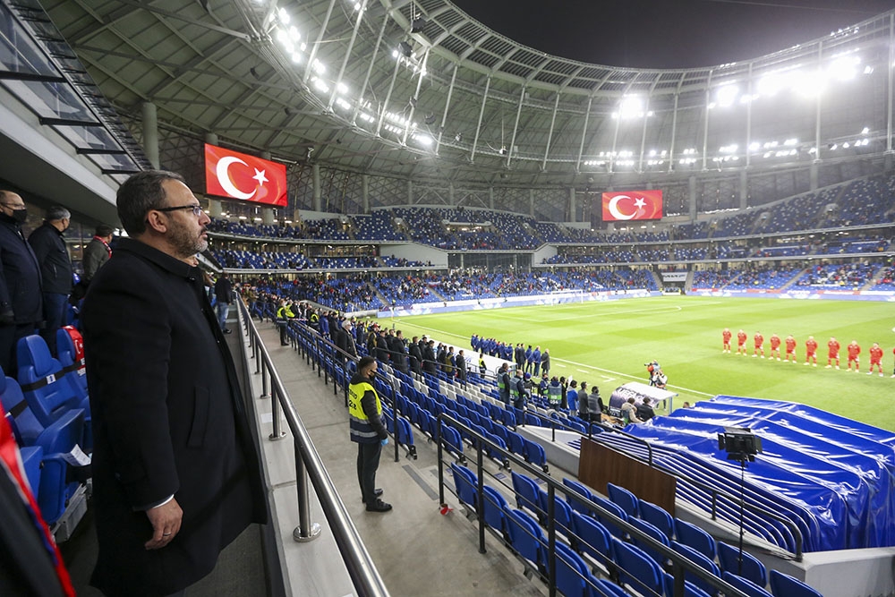 Bakan Kasapoğlu, Hatay için federasyonları harekete geçirdi