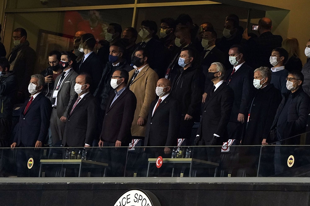 Bakan Kasapoğlu, Millileri Rusya karşısında yalnız bırakmadı