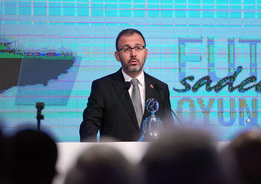 Bakan Kasapoğlu: Seyircilerimizi Tartışma Ve Kavgadan Uzak Tutmalıyız