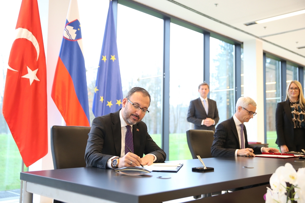 Bakan Kasapoğlu Slovenyada