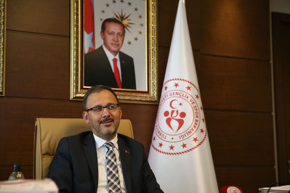 Bakan Kasapoğlu, WADA Başkanı Banka ile görüştü